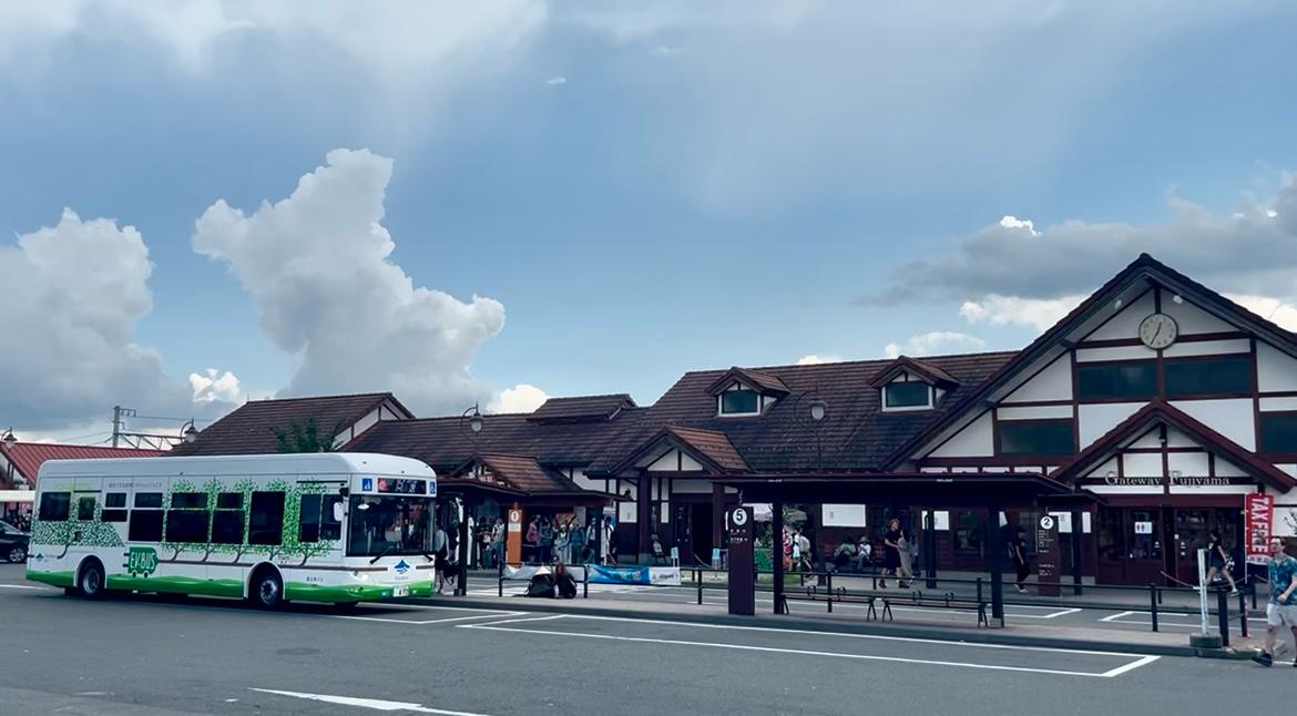 Take the Fujikyubus at Kawaguchiko station